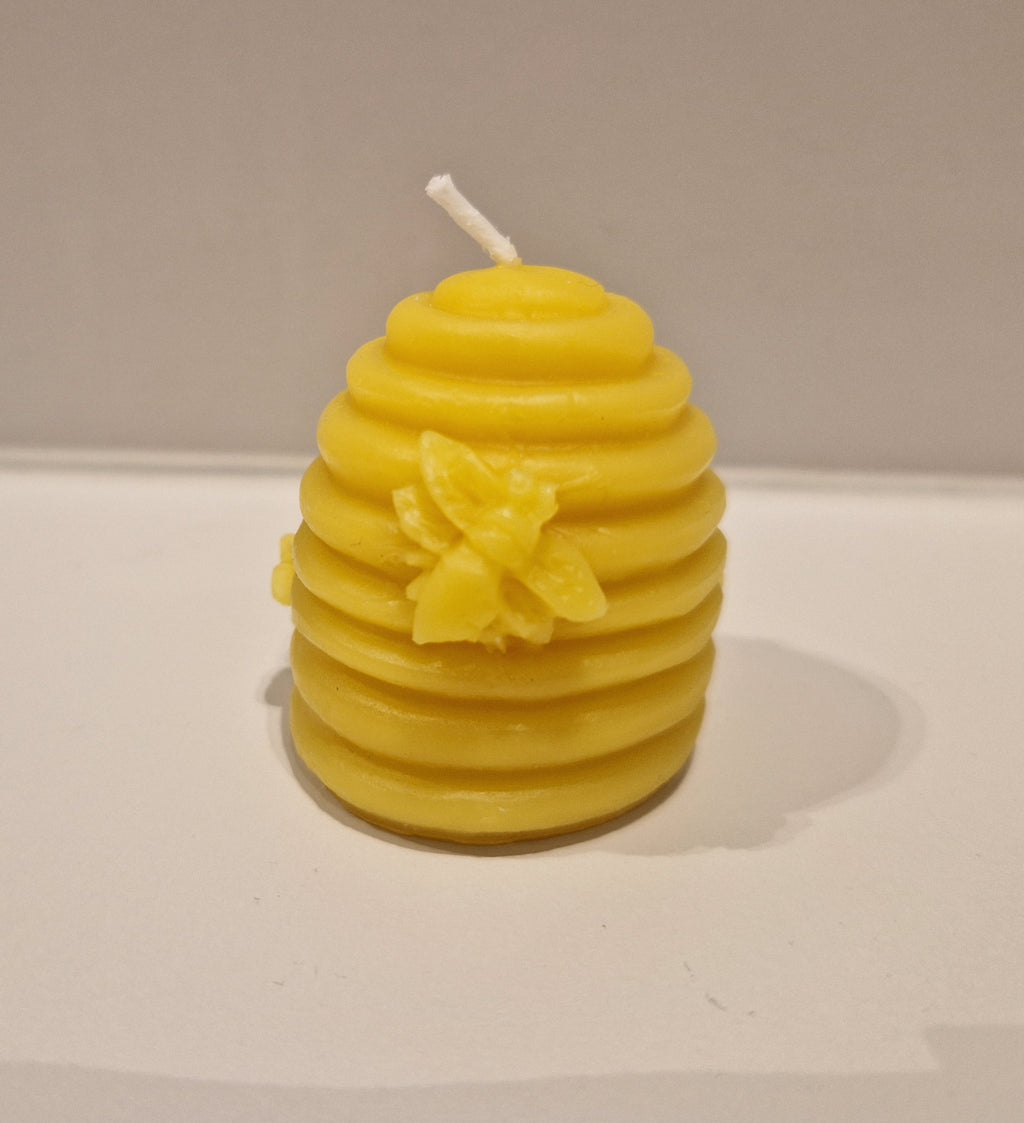 🍯 Bougie artisanale en cire d’abeilles – Mini ruche