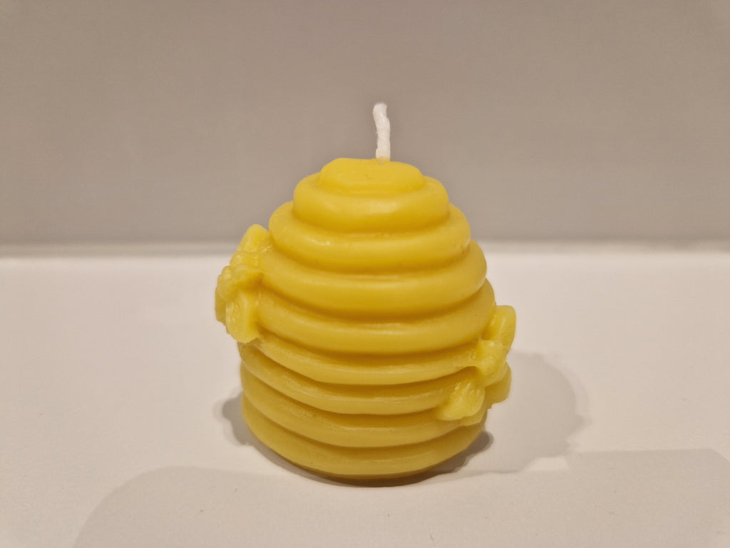 🍯 Bougie artisanale en cire d’abeilles – Mini ruche
